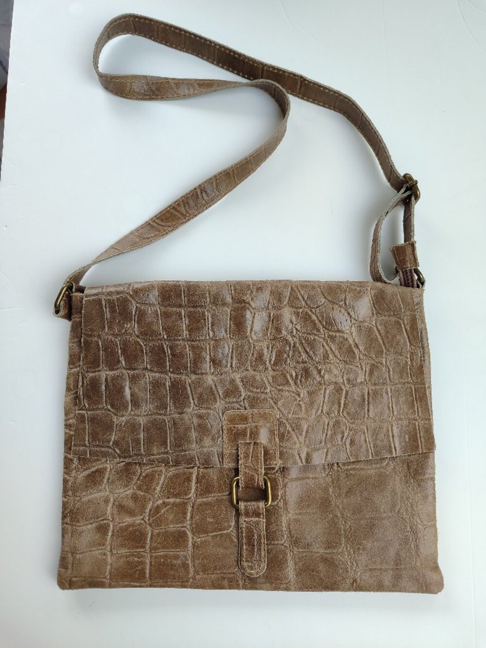 Vintage Italian Taupe genuine Leather Croc Embossed Messenger Bag